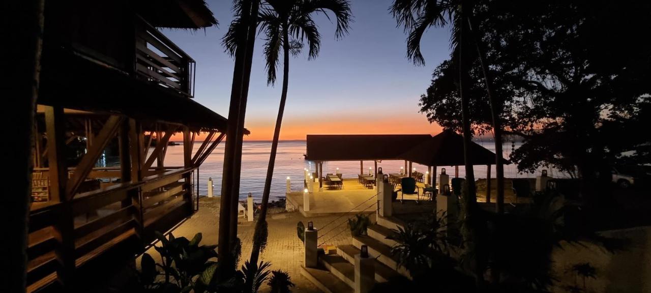 ホテル Aquaventure Reef Club マビニ エクステリア 写真
