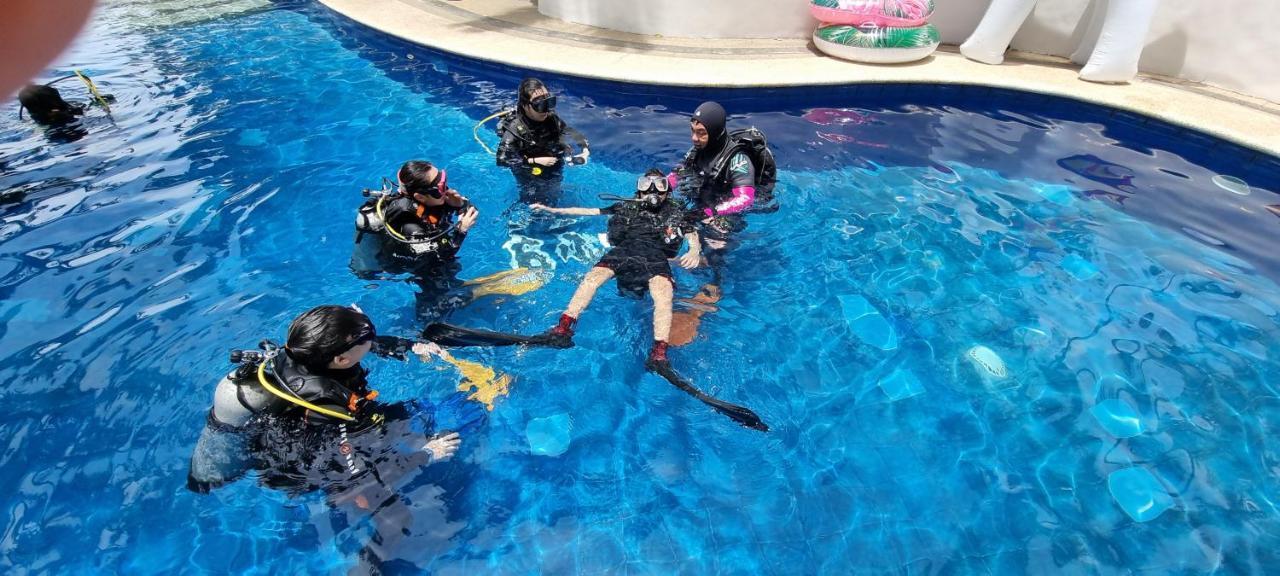 ホテル Aquaventure Reef Club マビニ エクステリア 写真