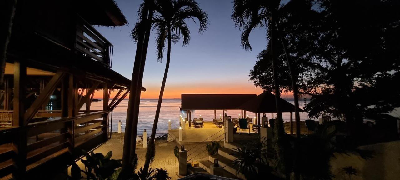 ホテル Aquaventure Reef Club マビニ エクステリア 写真